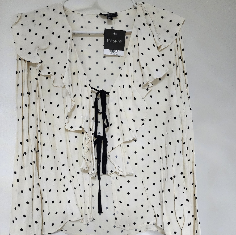 TOPSHOP - US6 -Polka Dot Printed Blouse with Ruffle Detailing and Bell Sleeves